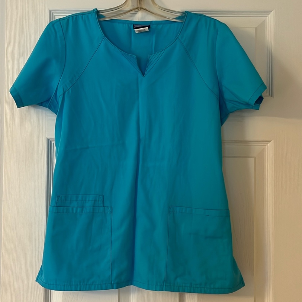 Cherokee workwear scrubs style 4824 color turquoise. Size small